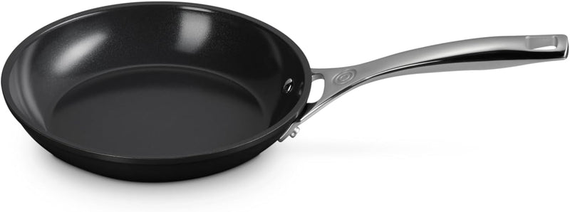 Le Creuset 8" Essential Non-Stick Ceramic Fry Pan